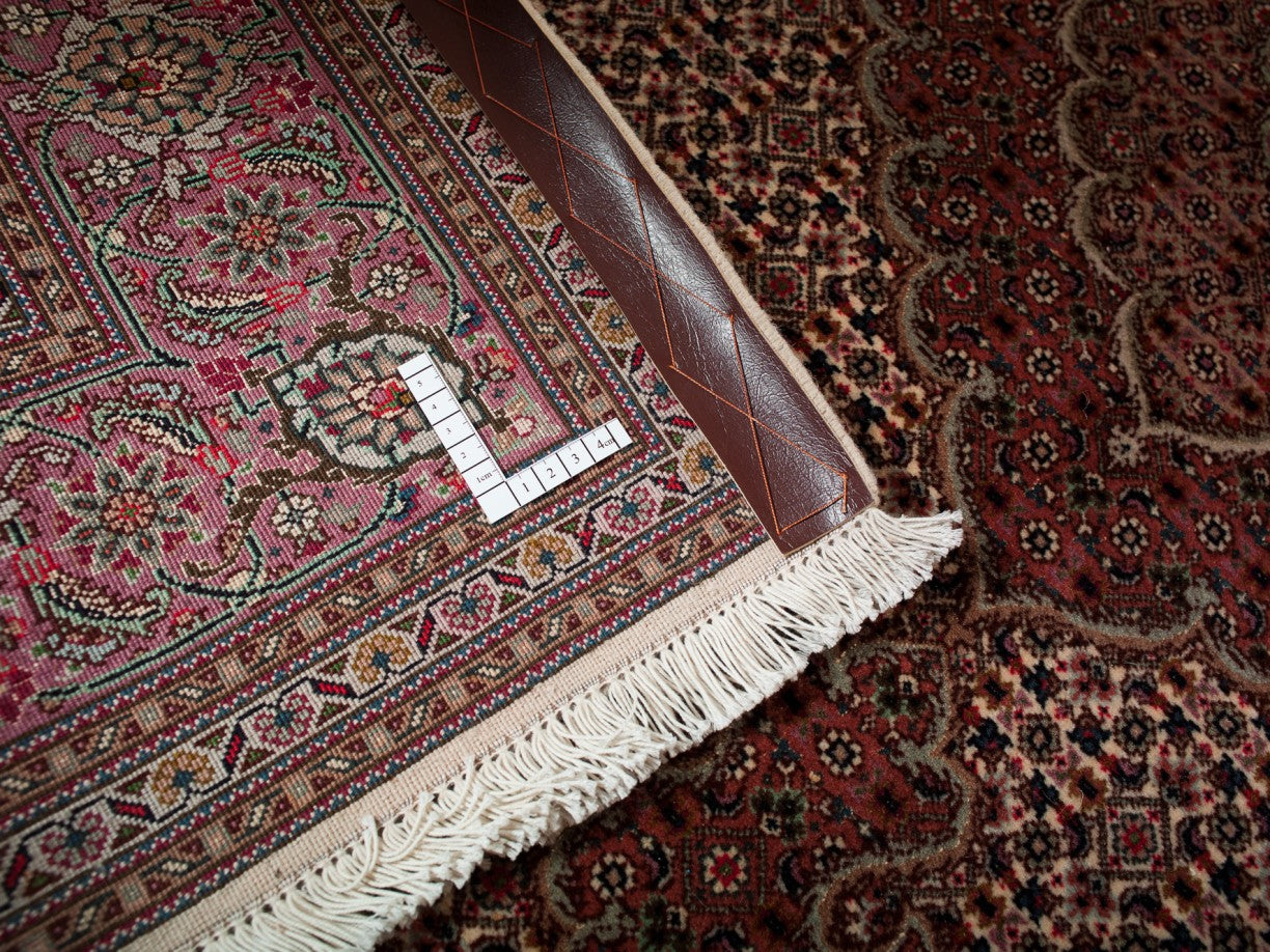 TABRIZ IRAN 205 x 159 cm