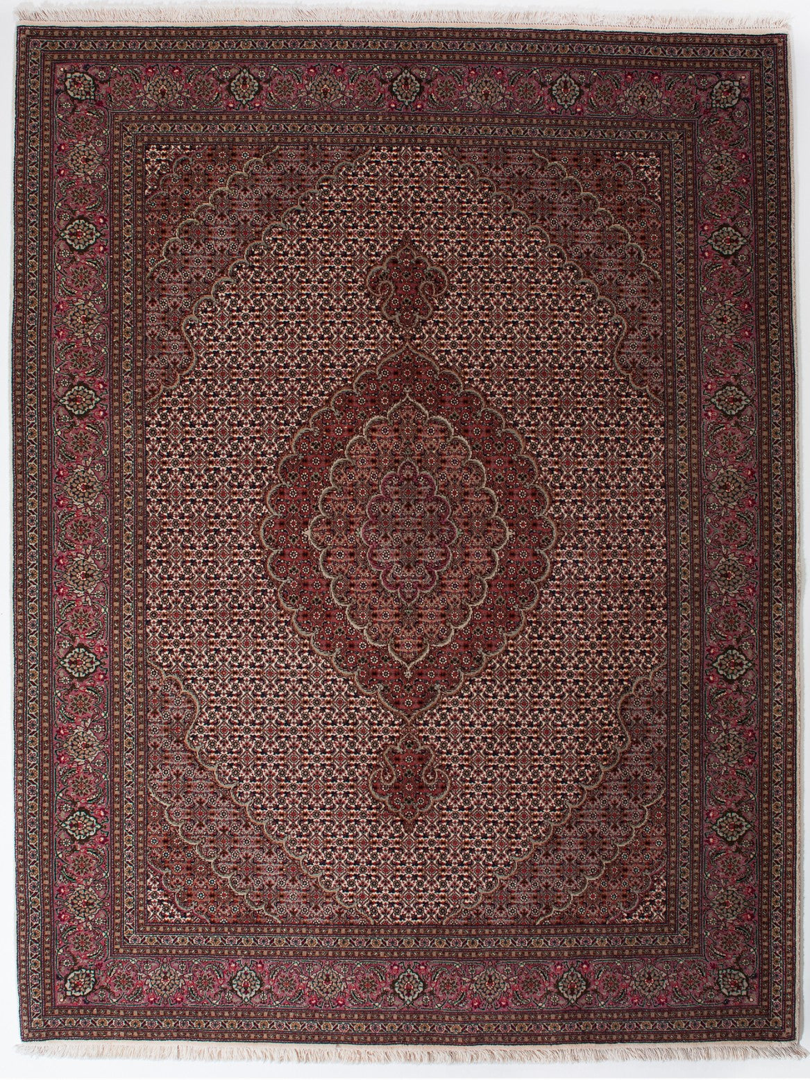 TABRIZ IRAN 205 x 159 cm